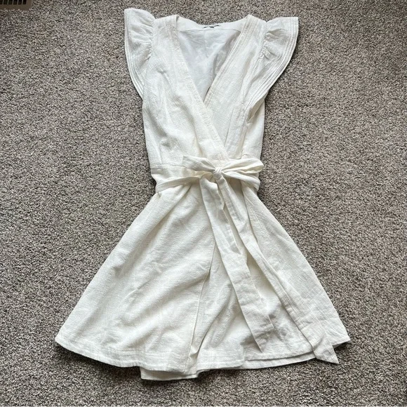 Madewell Ruffle-Sleeve Wrap Mini Dress in White, Size Small - Picture 3 of 10